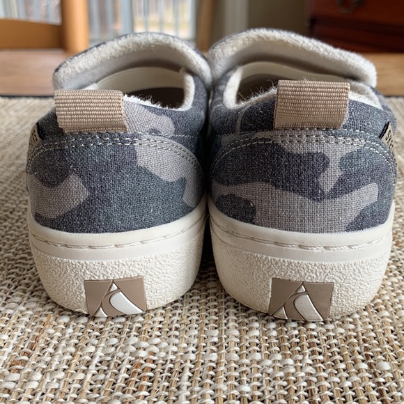 Skechers Camo Slip-On Comfort Shoes 6.5 - Picture 6 of 8